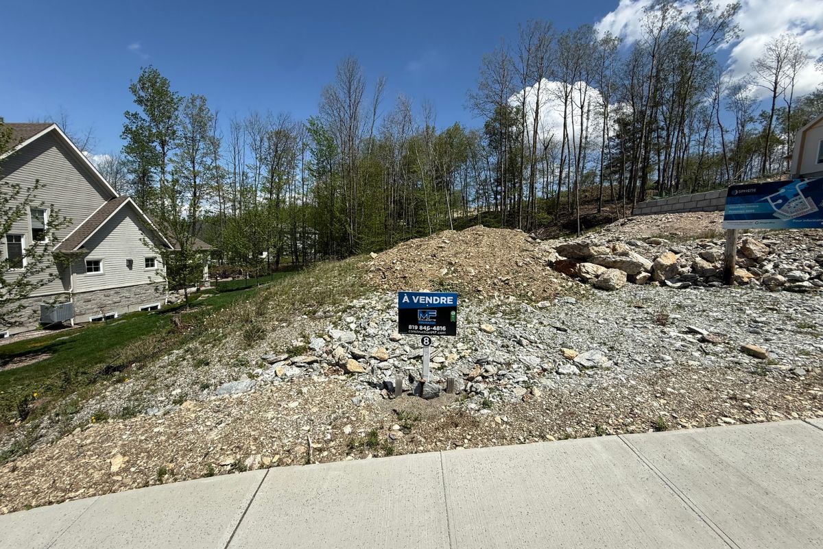 Terrain-8-rue-de-blois-sherbrooke-a-vendre-construction-mf-guillemette-1